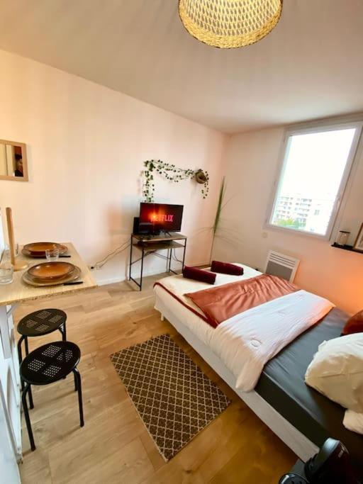 Splendide Studio Moderne - Proche Centre - Laverie Nîmes Zewnętrze zdjęcie